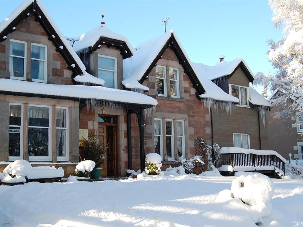 Glenan Lodge Self Catering Tomatin Buitenkant foto