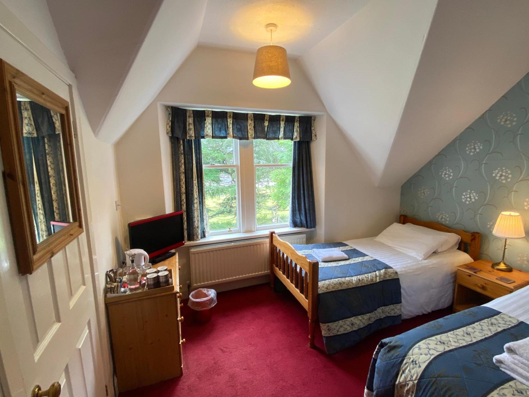Glenan Lodge Self Catering Tomatin Buitenkant foto